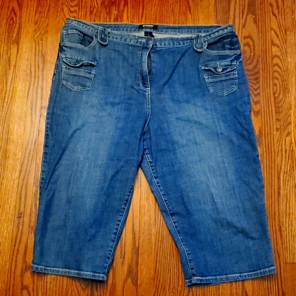 Capri Jeans - Picture 1 of 2